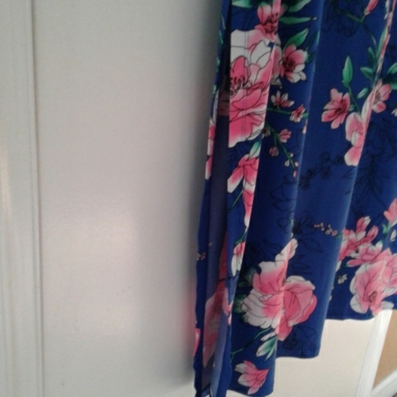 Floral dress - Picture 3 of 8